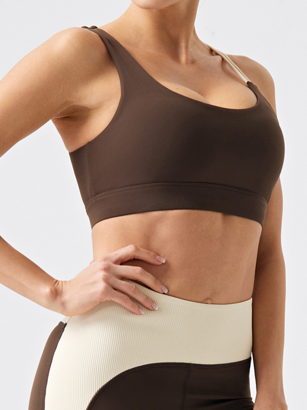 Eco-friendly recycled fabric contrast color yoga vest with chest pad - Image 7