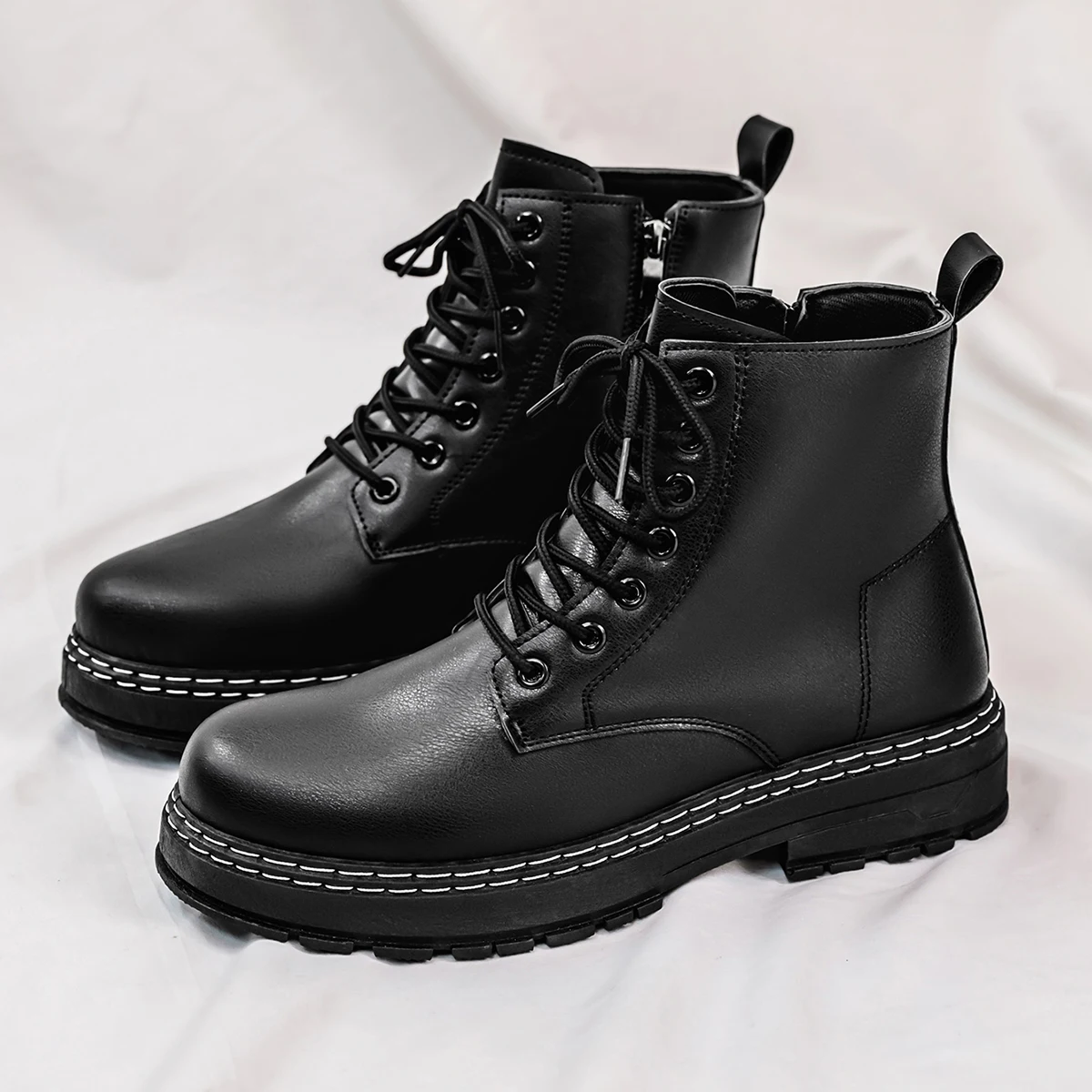Men's High-Top Boots Fashionable All-Match Casual Shoes Classic Black British Style Motorcycle Boots Four-Season Trendy Footwear - Image 5