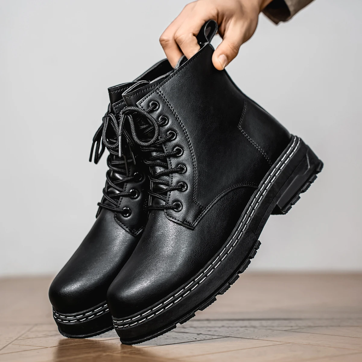 Men's High-Top Boots Fashionable All-Match Casual Shoes Classic Black British Style Motorcycle Boots Four-Season Trendy Footwear - Image 4