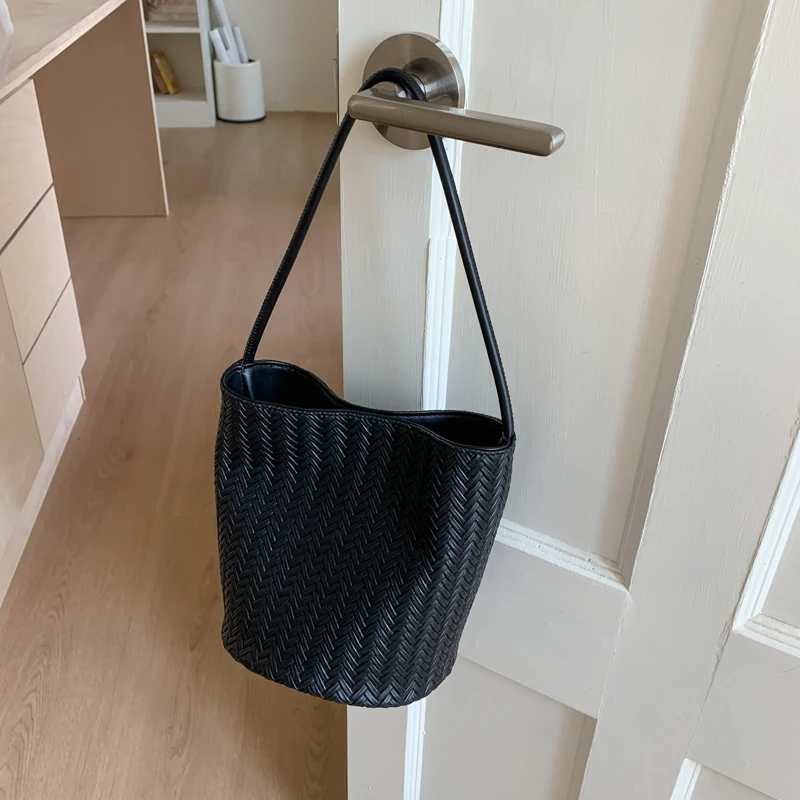 2025 New Summer Beach Bag For Women Retro Rattan Handamde Woven Handbag Underarm Bag Bohemian Straw Bucket Shopping Tote Bag - Image 11