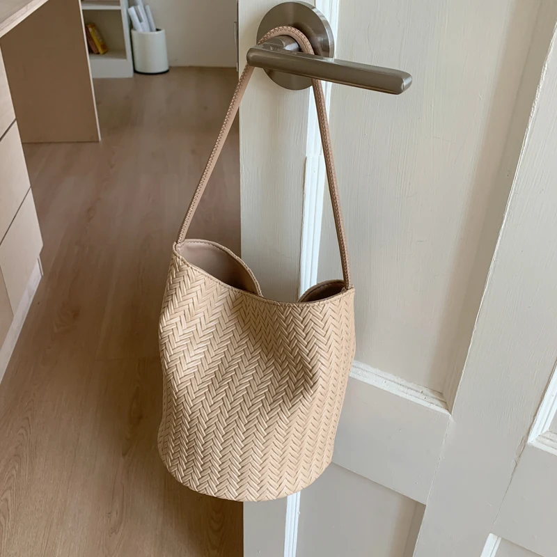 2025 New Summer Beach Bag For Women Retro Rattan Handamde Woven Handbag Underarm Bag Bohemian Straw Bucket Shopping Tote Bag - Image 10