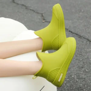 Short rain boots for women, waterproof, anti-slip, lined, suitable for rainy weather, comfortable, kitchen work, rubbershoes