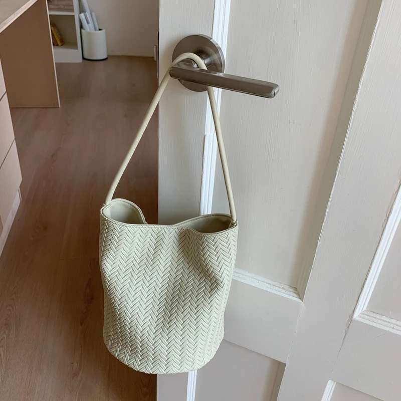 2025 New Summer Beach Bag For Women Retro Rattan Handamde Woven Handbag Underarm Bag Bohemian Straw Bucket Shopping Tote Bag - Image 9