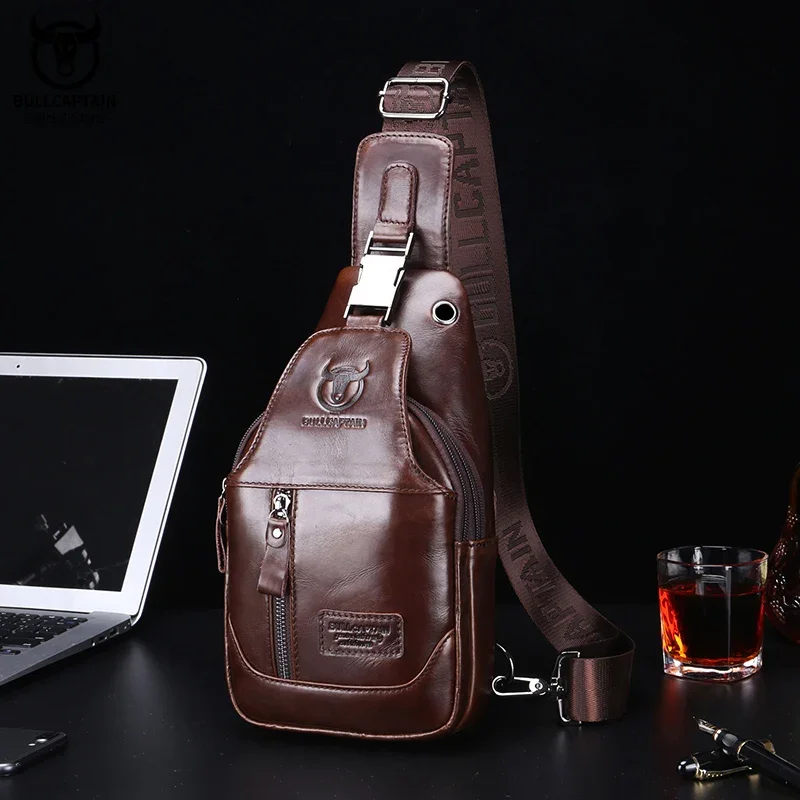 Features swappable D-rings, enabling you to switch between a chest bag, shoulder bag, or crossbody pack depending on your comfort and security needs. - Image 6
