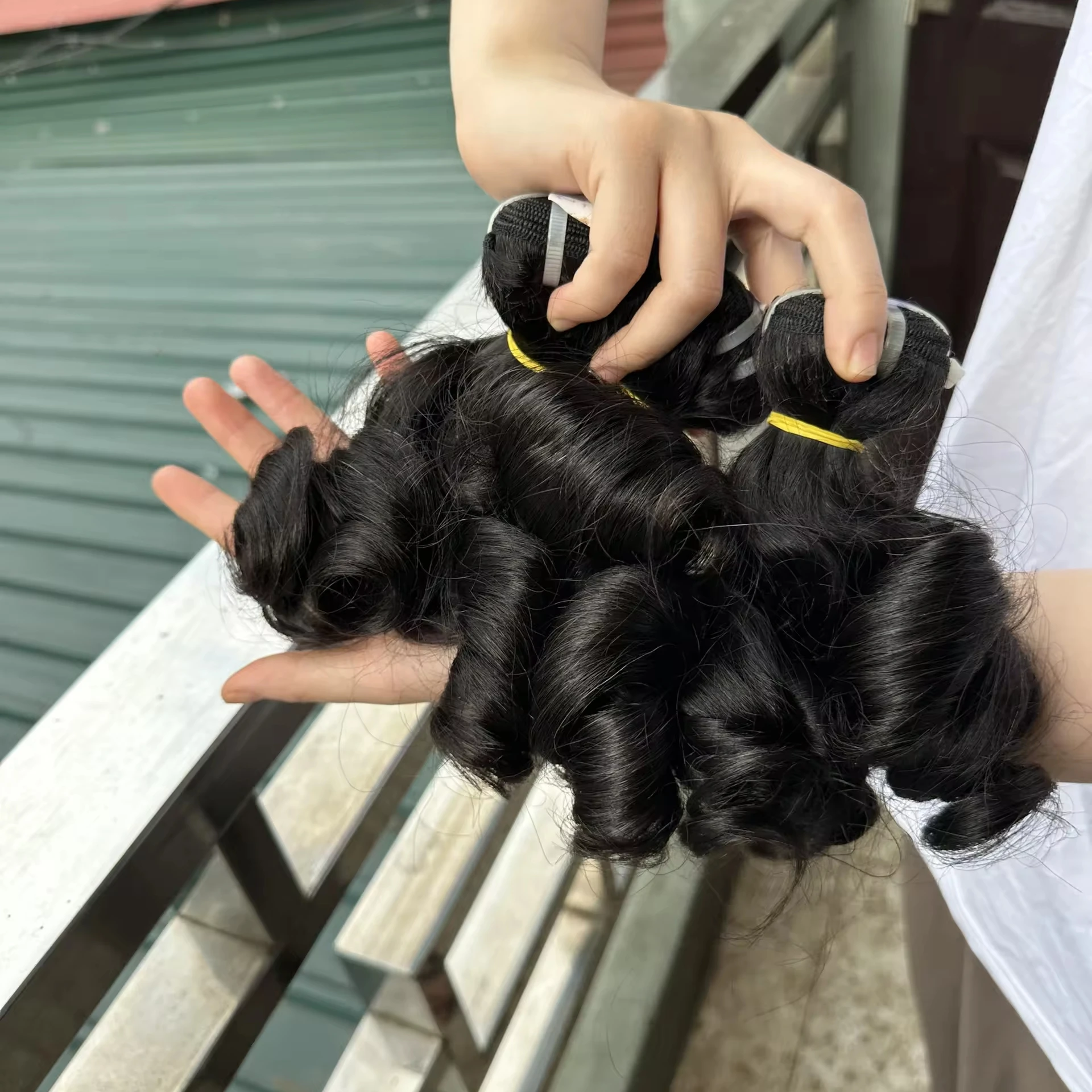 Virgin Raw Vietnamese Price Short Bouncy Curly Hair for Human Hair Bundles