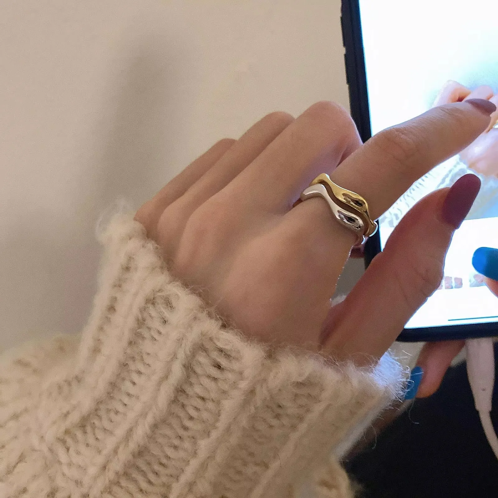 VENTFILLE 925 Sterling Silver Wave Ring – Adjustable Irregular Golden Stackable Band - Image 2