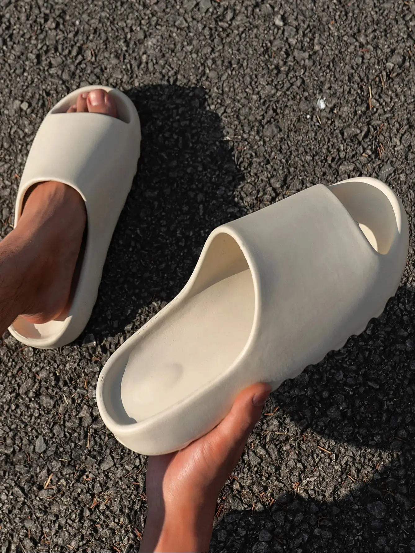 Men's Summer Casual Simple Fashion Flat Eva One-Piece Beach Slippers for Outdoor and Home Use, Large Size, Lightweight and Comfortable Slide-On Slippers - Image 6