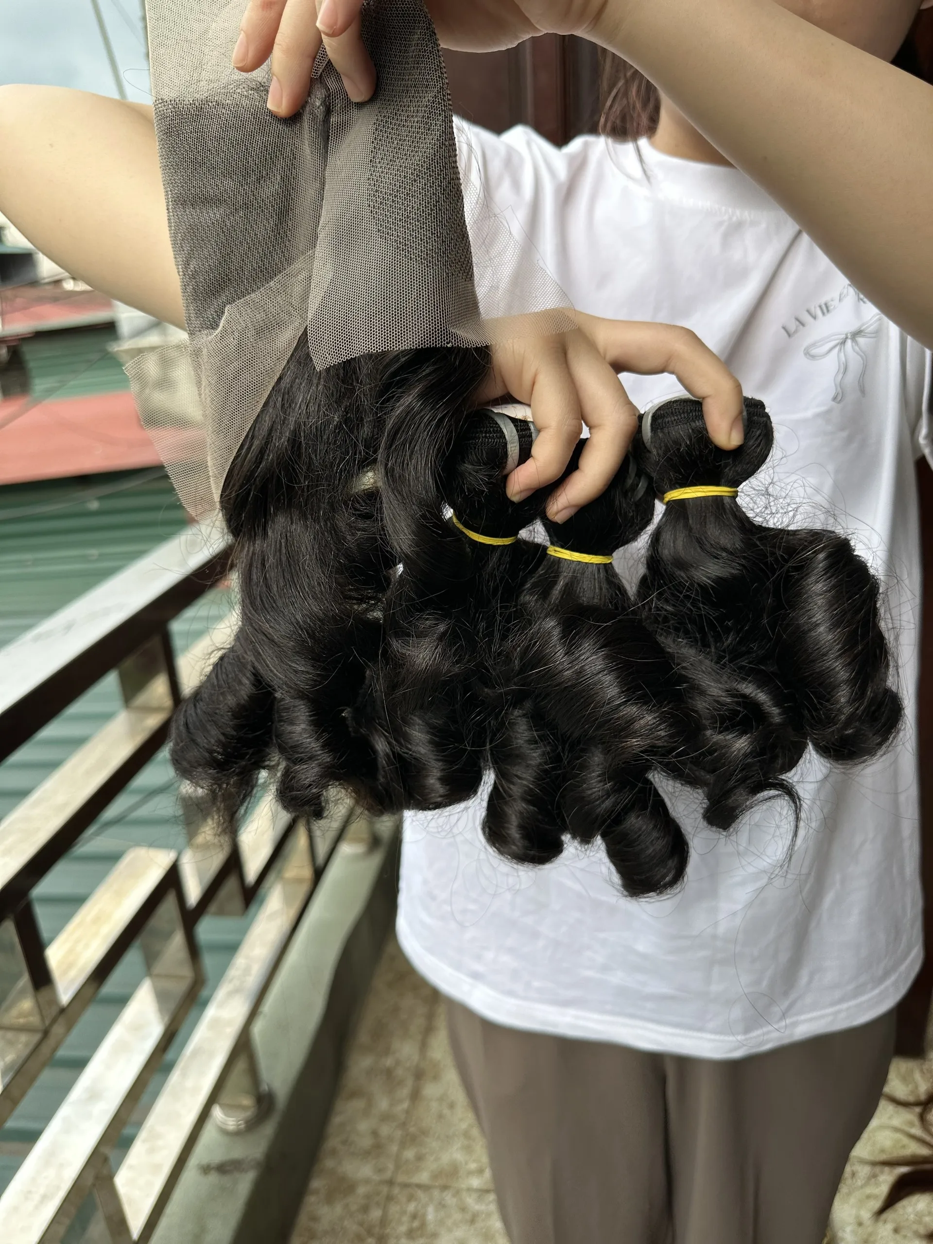 Virgin Raw Vietnamese Price Short Bouncy Curly Hair for Human Hair Bundles - Image 4