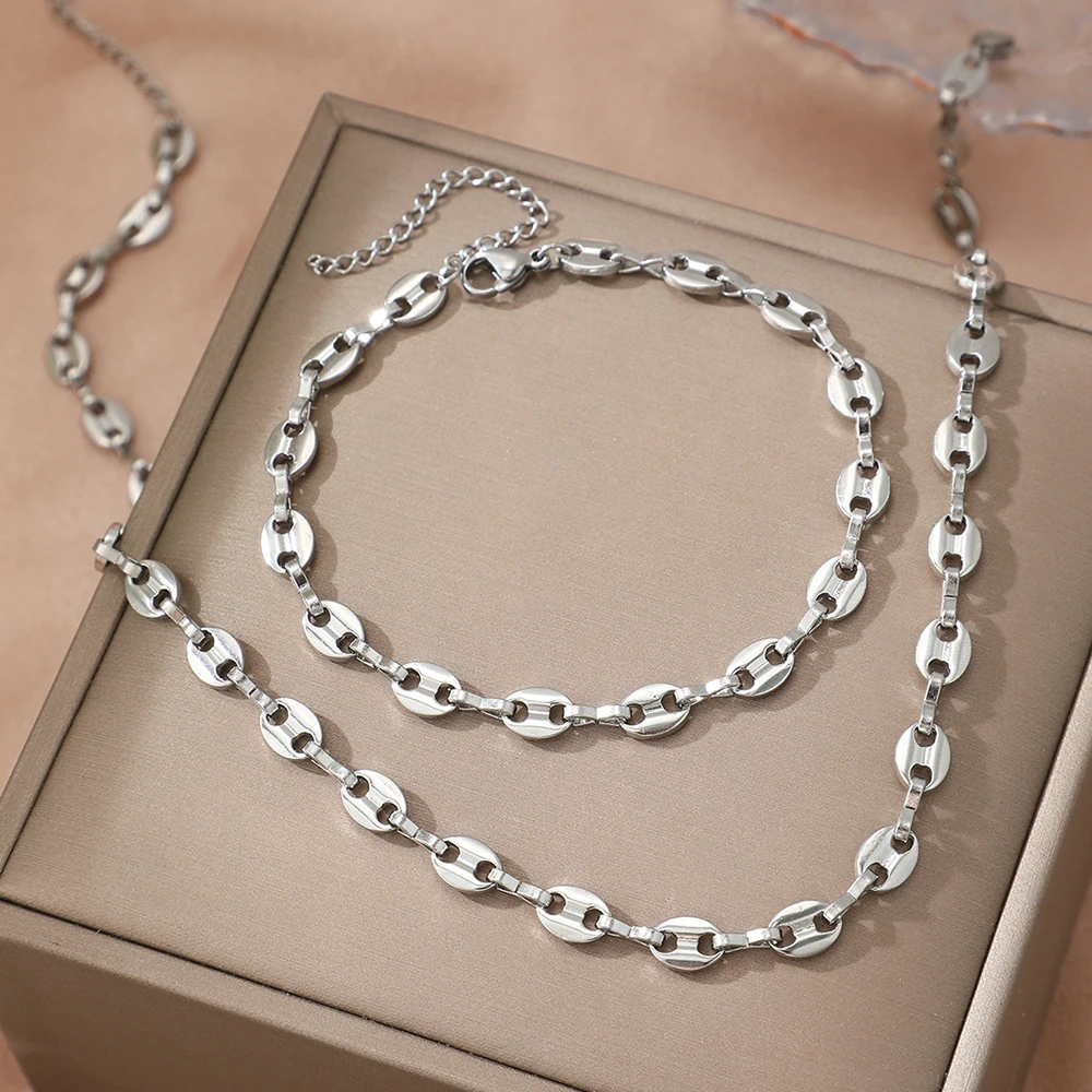 Stainless Steel Jewelry Set Necklaces Bracelet with Cute Pig Nose Hollow Carving High-end textured jewelry set For Women Jewelry - Image 3