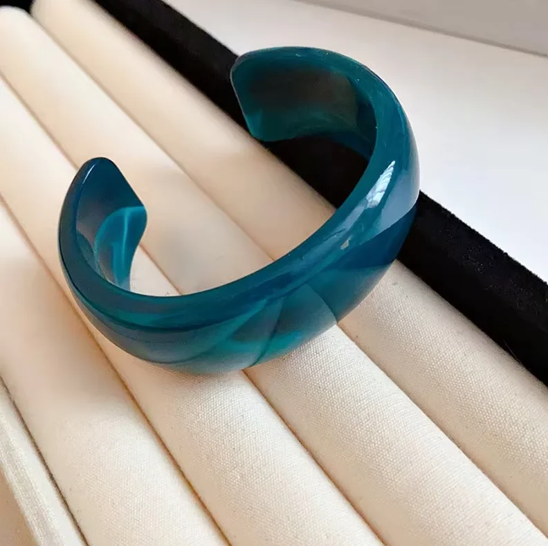 Acrylic Shiny Face Smudge Open Bangle for Women Light Luxury High-end Bangles Minimalist Elegant Trendy Jewelry Travel K - Image 11